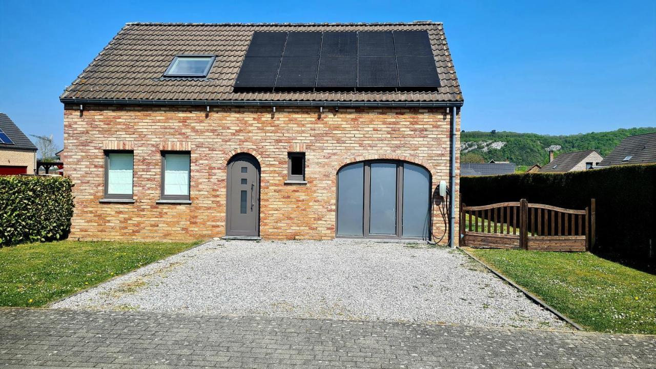 Au 14 - Au Calme Avec Jardin , Proche De Dinant Hébergement de vacances *